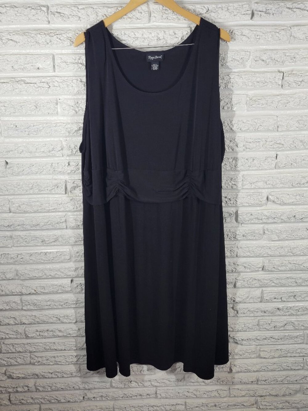 Maggie Barnes Women 4X Dress Black Sheath Tank Sleeveless Knee Length BLA182E